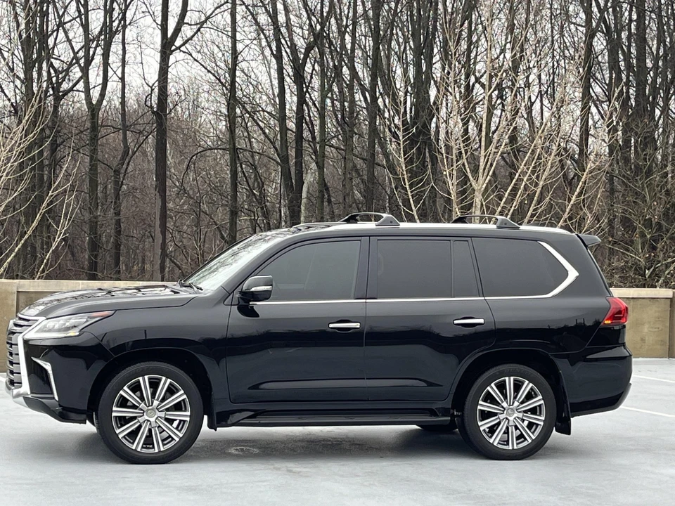2016 Lexus LX 3rd Gen - Image 19 of 31
