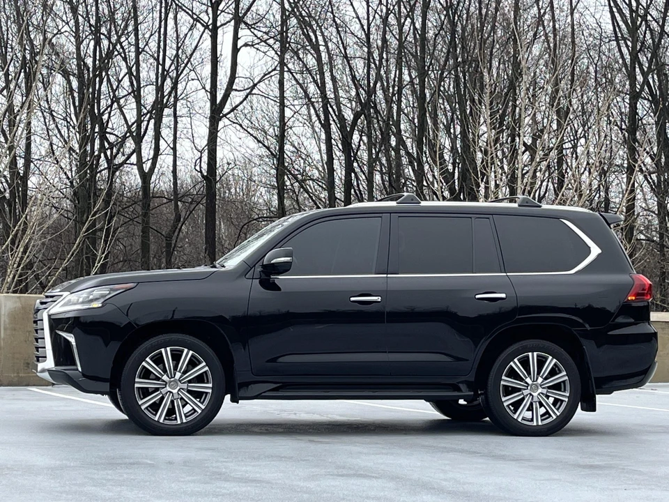 2016 Lexus LX 3rd Gen - Image 18 of 31