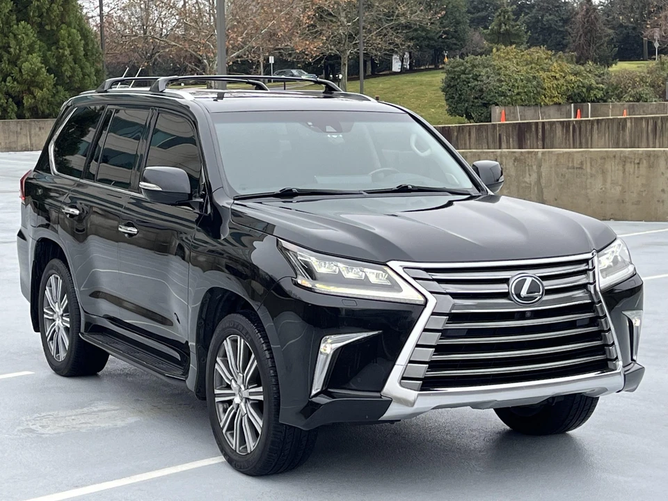 2016 Lexus LX 3rd Gen - Image 23 of 31