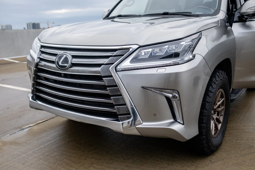 2016 Lexus LX 3rd Gen - Image 28 of 31