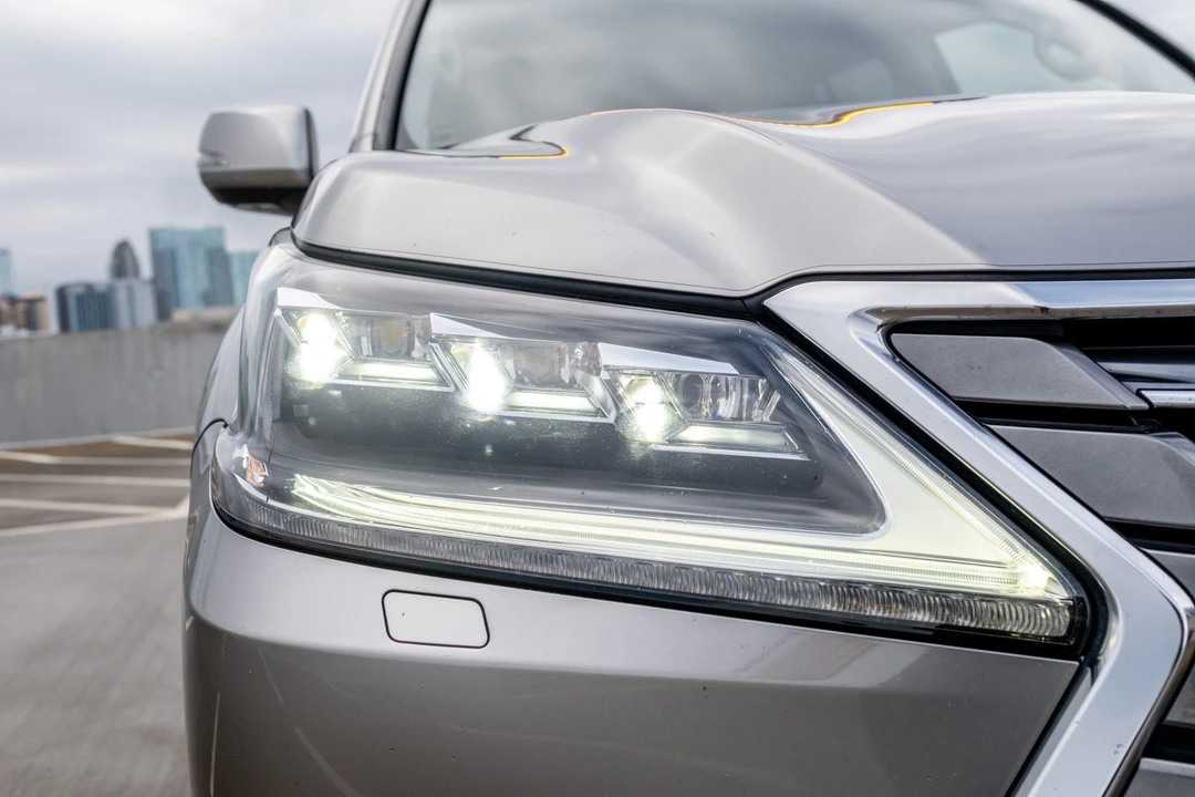 2016 Lexus LX 3rd Gen - Image 29 of 31