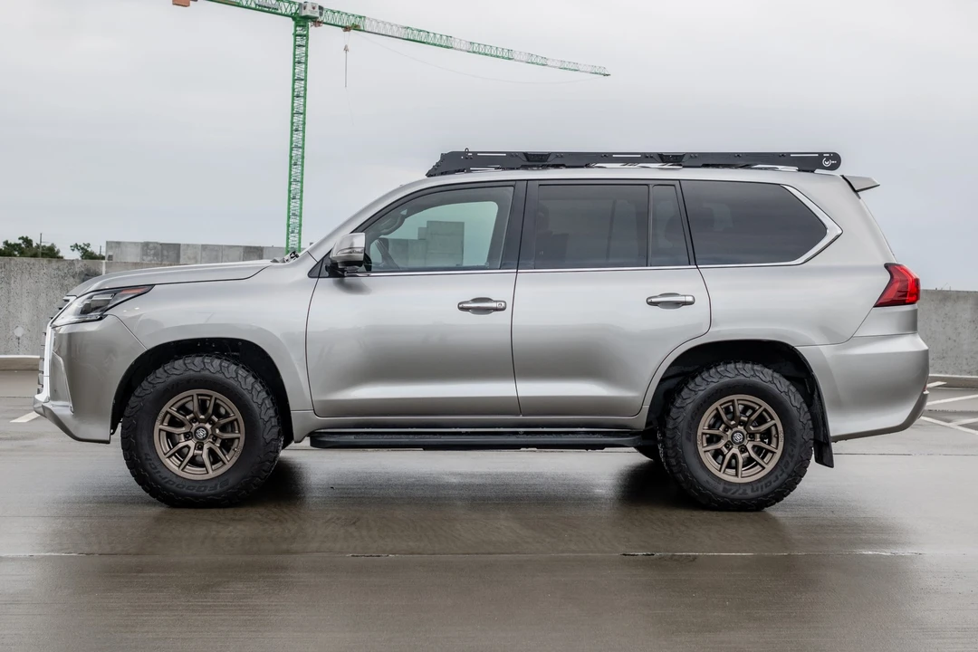 2016 Lexus LX 3rd Gen - Image 3 of 31