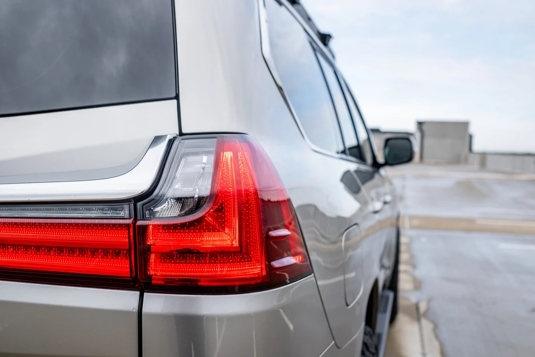2016 Lexus LX 3rd Gen - Image 16 of 31