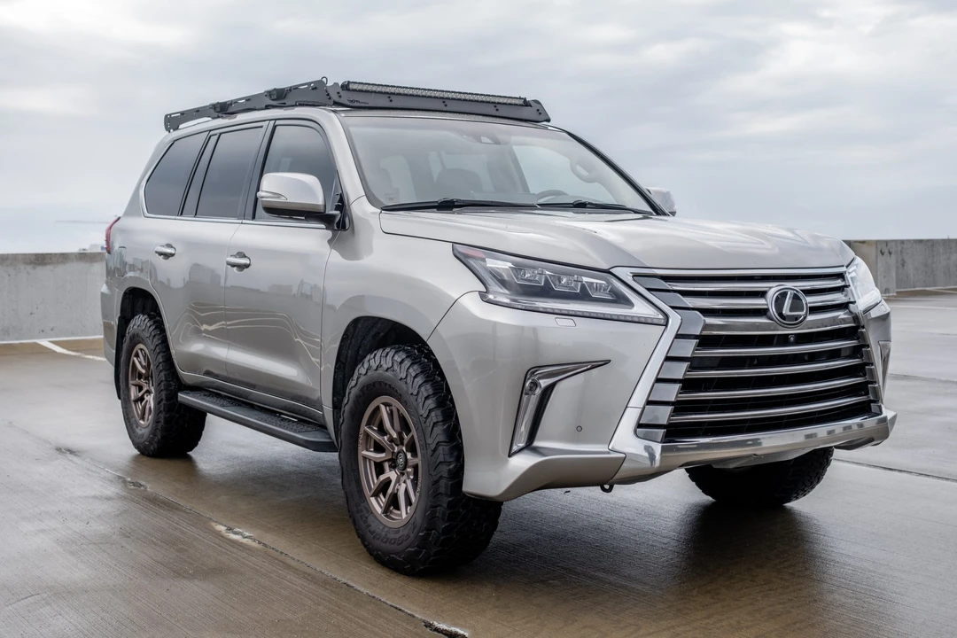 2016 Lexus LX 3rd Gen - Image 9 of 31