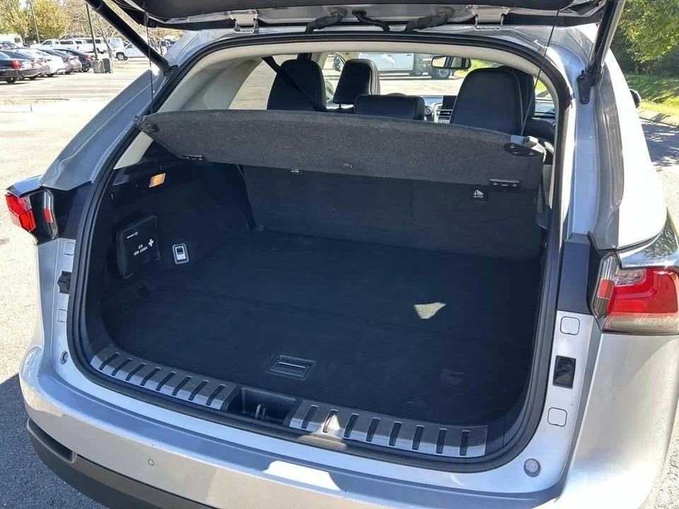 2016 Lexus NX - Image 13 of 20