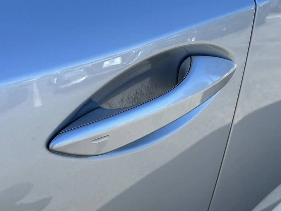 2016 Lexus NX - Image 16 of 20