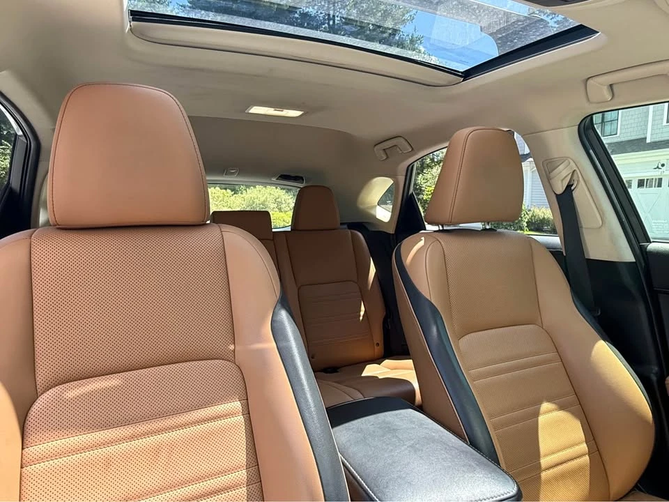 2016 Lexus NX - Image 17 of 20