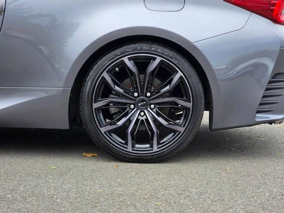 2016 Lexus RC - Image 12 of 20