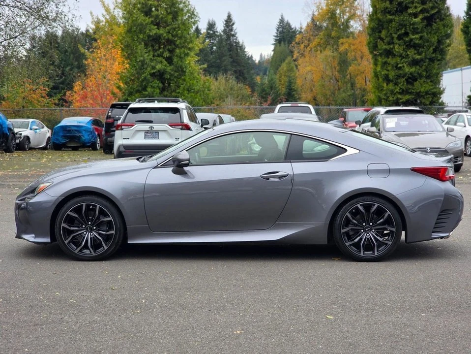 2016 Lexus RC - Image 18 of 20