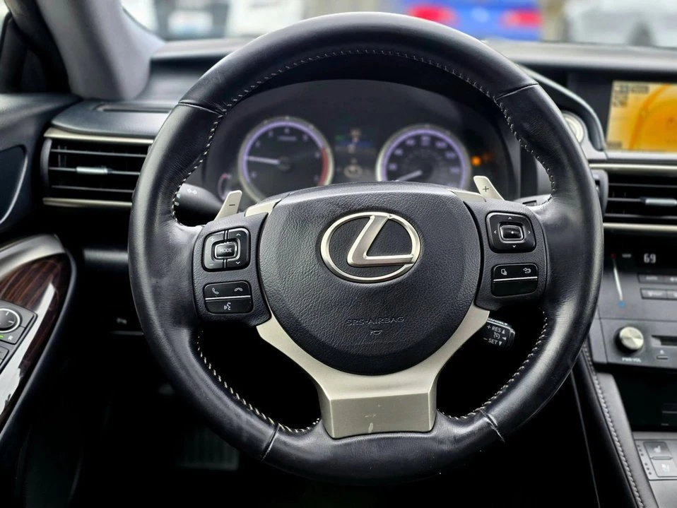 2016 Lexus RC - Image 6 of 20
