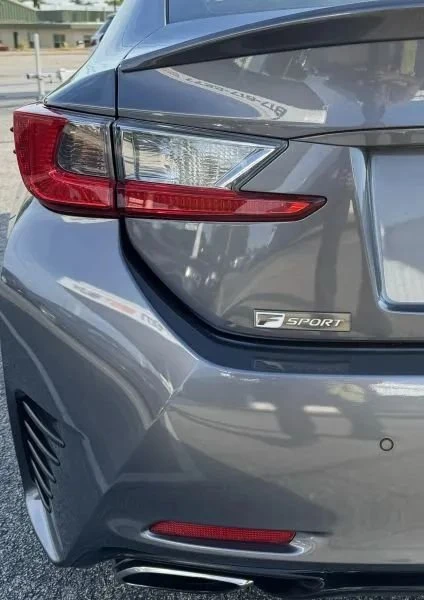 2016 Lexus RC - Image 11 of 20
