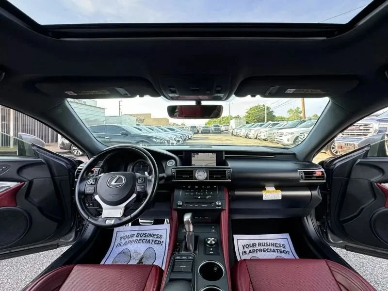 2016 Lexus RC - Image 17 of 20