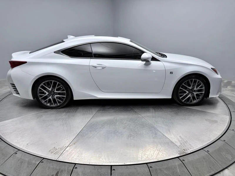 2016 Lexus RC - Image 4 of 16