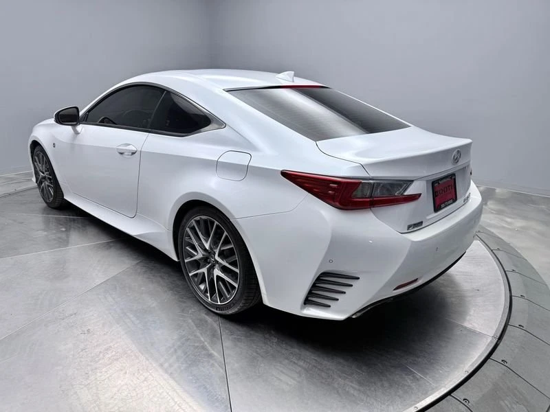 2016 Lexus RC - Image 7 of 16