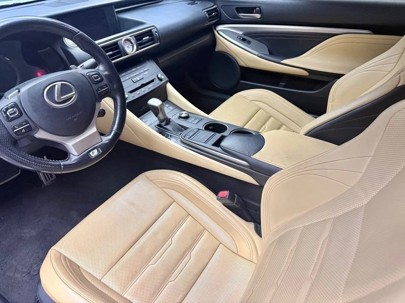 2016 Lexus RC - Image 9 of 16