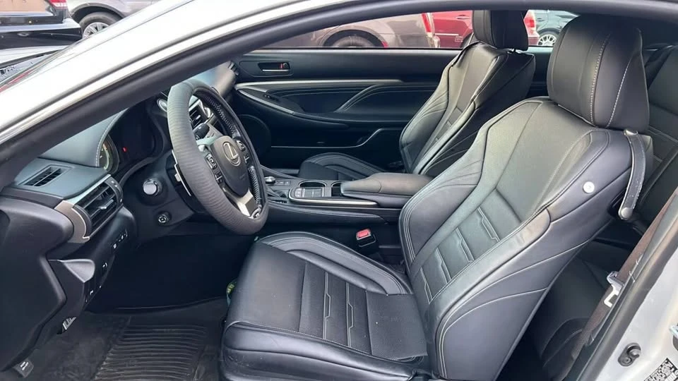 2016 Lexus RC - Image 11 of 20