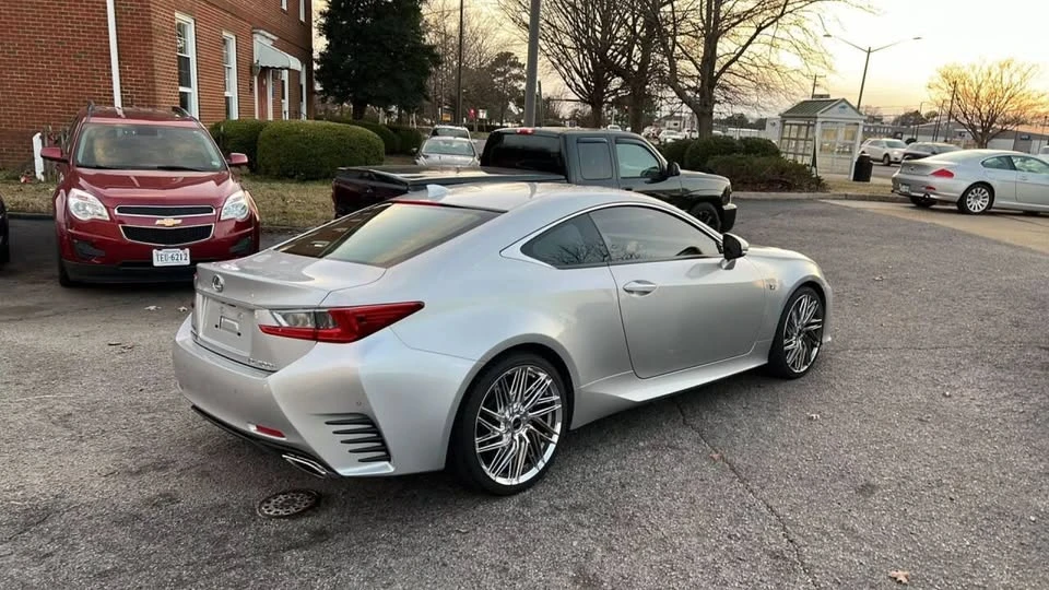 2016 Lexus RC - Image 5 of 20