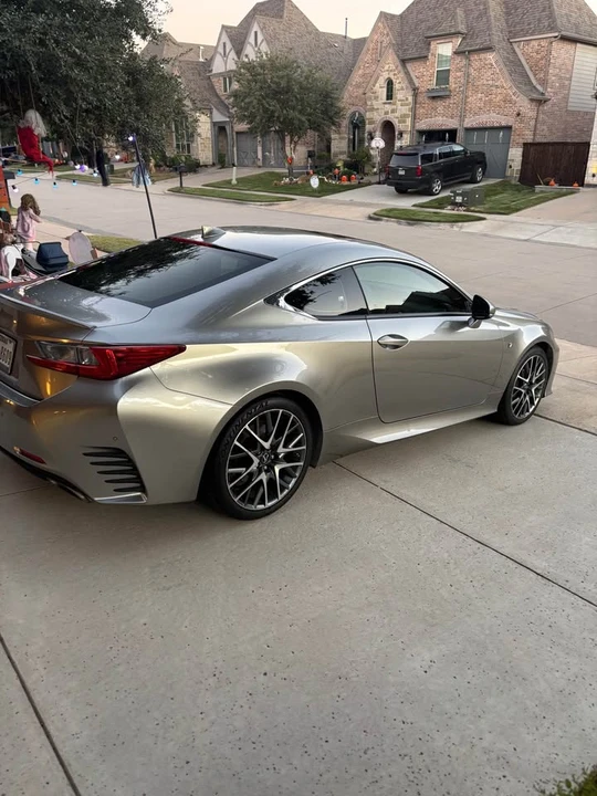 2016 Lexus RC - Image 13 of 14