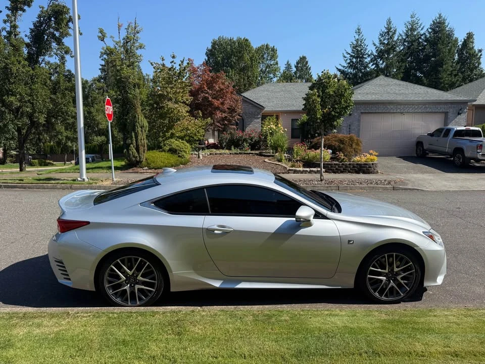 2016 Lexus RC - Image 19 of 19