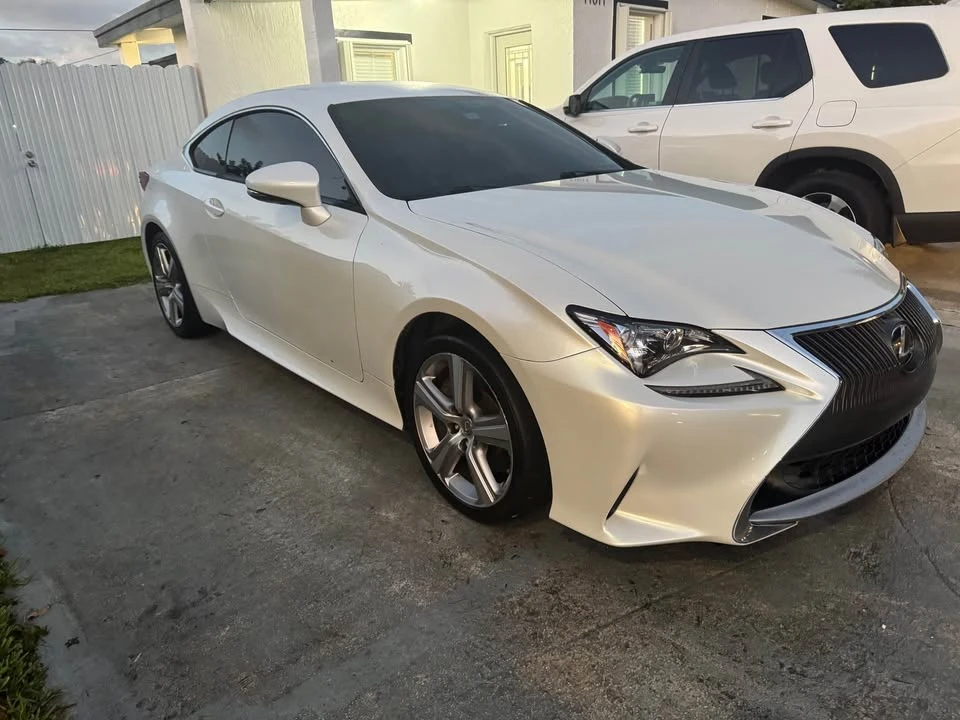 2016 Lexus RC - Image 8 of 9