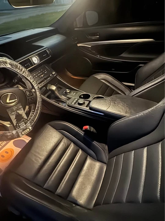 2016 Lexus RC - Image 2 of 9