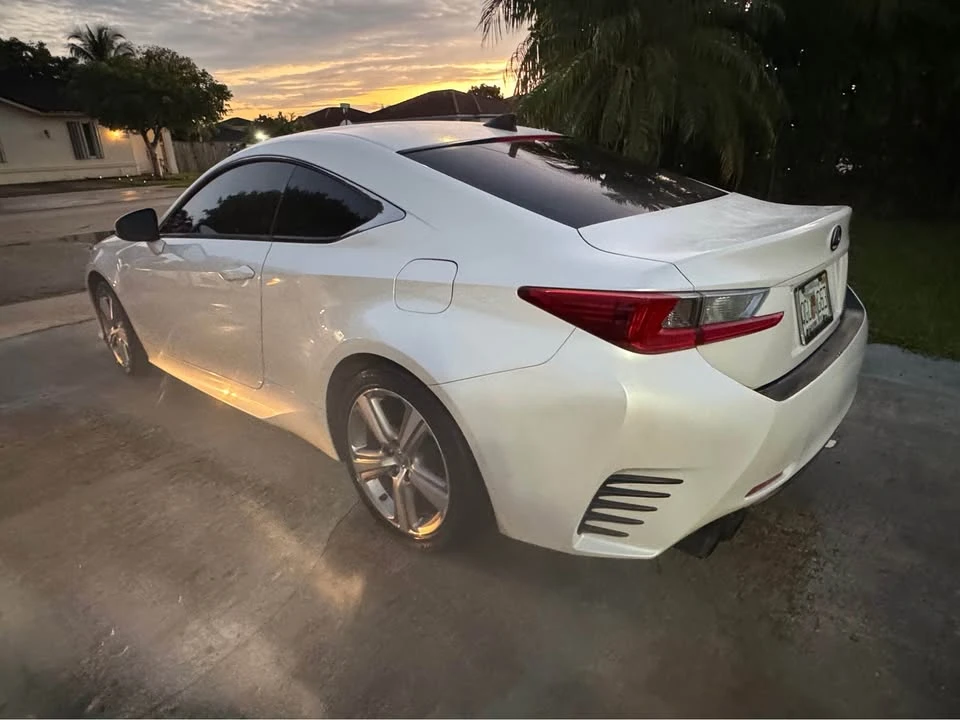 2016 Lexus RC - Image 5 of 9