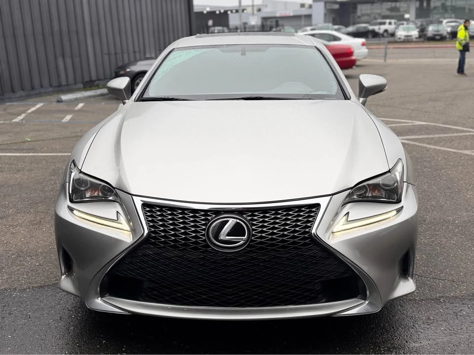 2016 Lexus RC - Image 7 of 10