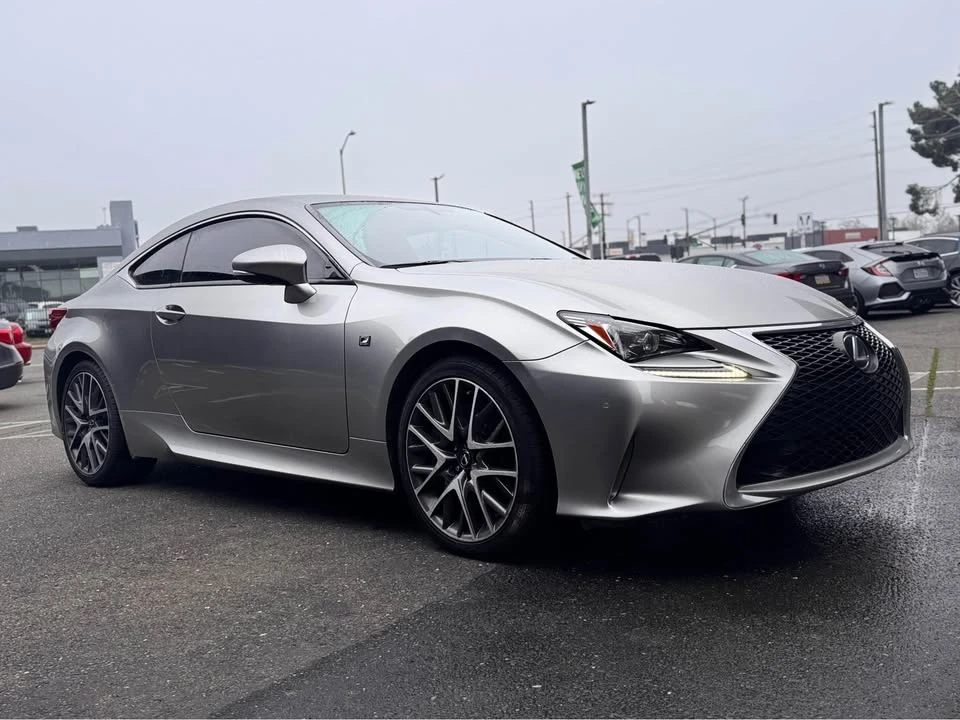 2016 Lexus RC - Image 6 of 10