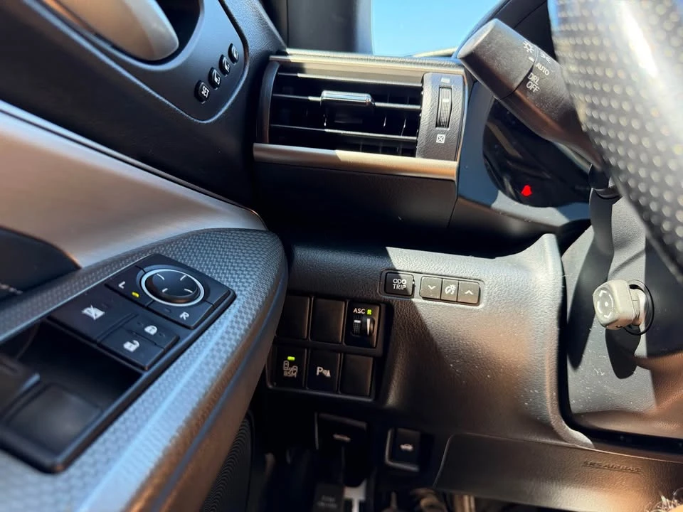 2016 Lexus RC - Image 18 of 18