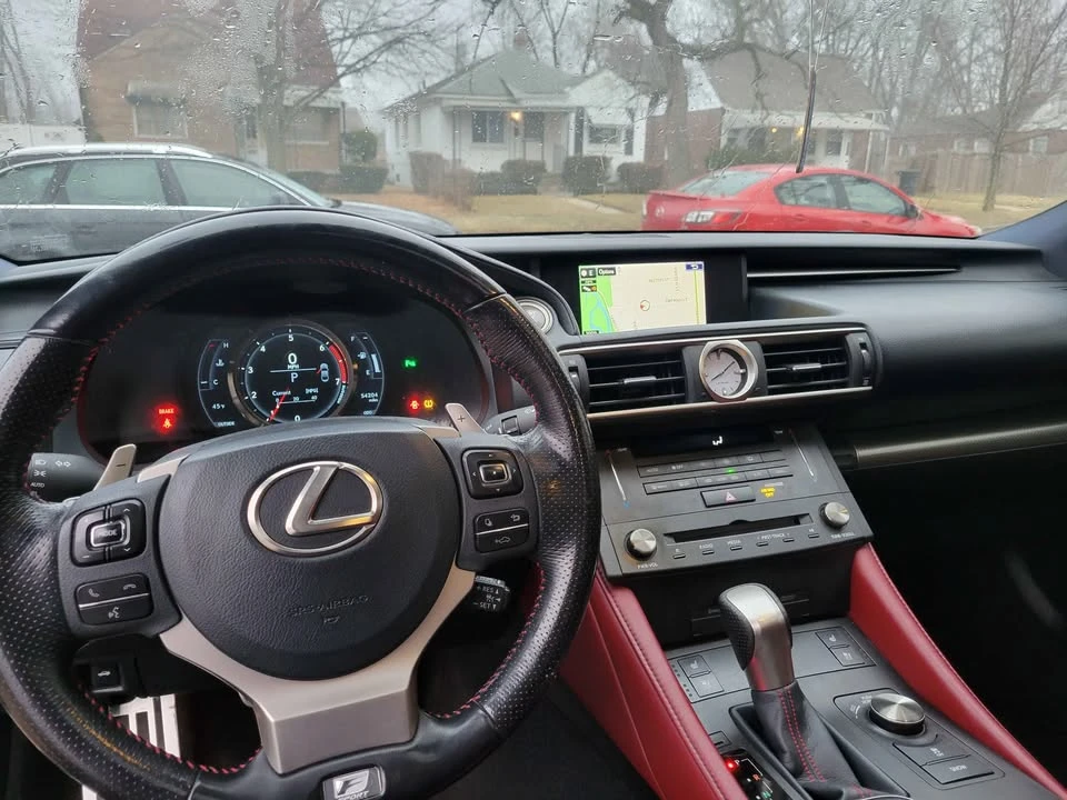 2016 Lexus RC - Image 12 of 20
