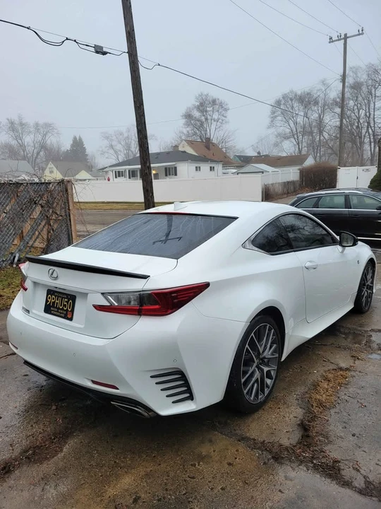 2016 Lexus RC - Image 5 of 20