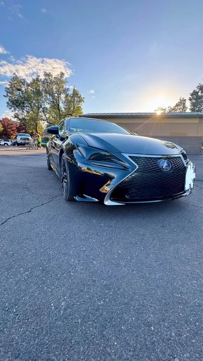 2016 Lexus RC - Image 2 of 11