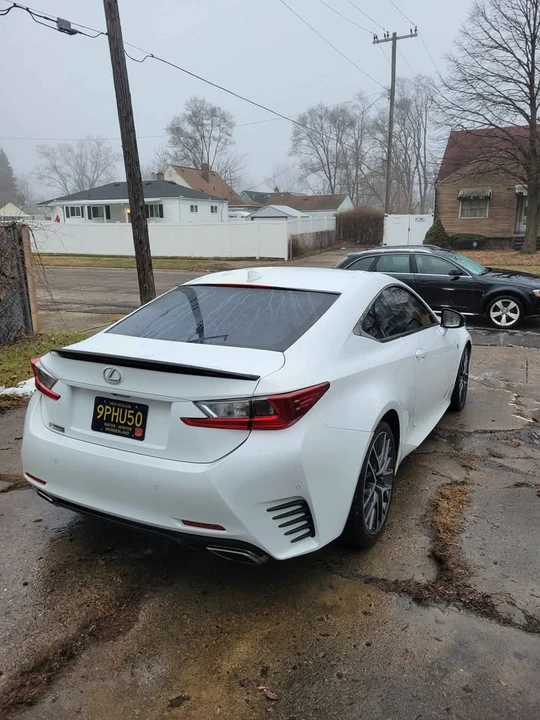 2016 Lexus RC - Image 4 of 20