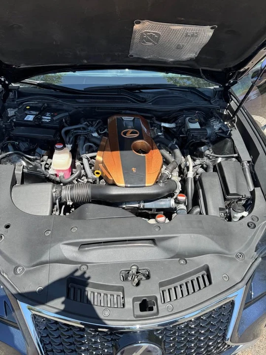 2016 Lexus RC - Image 11 of 11