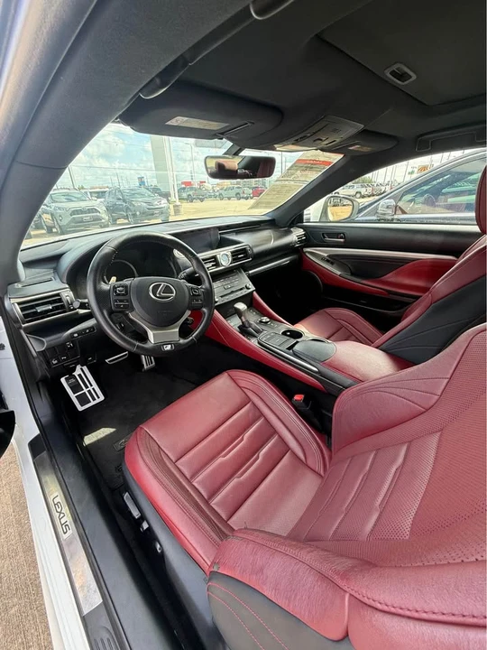 2016 Lexus RC - Image 3 of 5