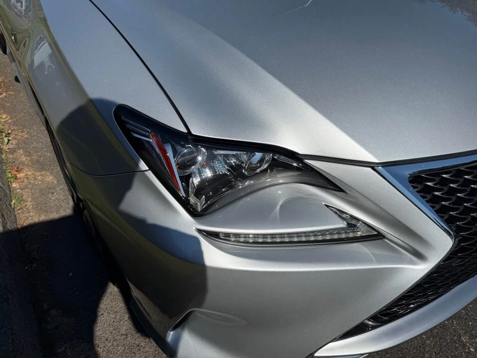 2016 Lexus RC - Image 13 of 19
