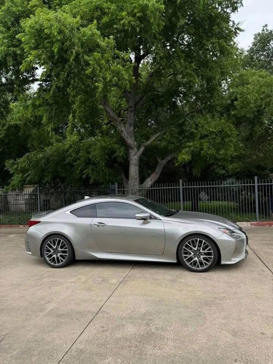 2016 Lexus RC - Image 2 of 16