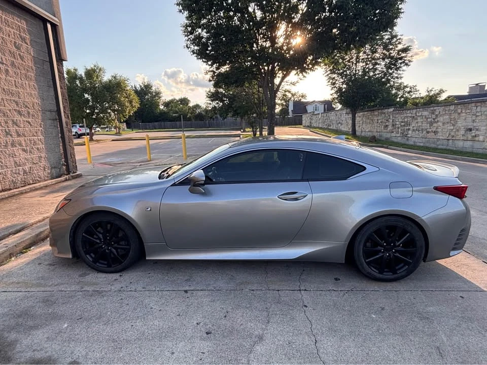 2016 Lexus RC - Image 16 of 16