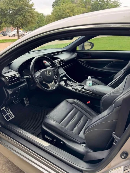 2016 Lexus RC - Image 8 of 16
