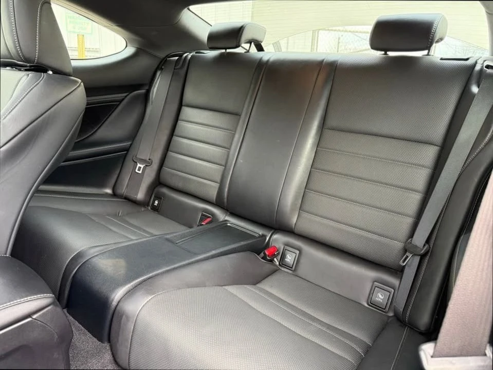 2016 Lexus RC - Image 17 of 20