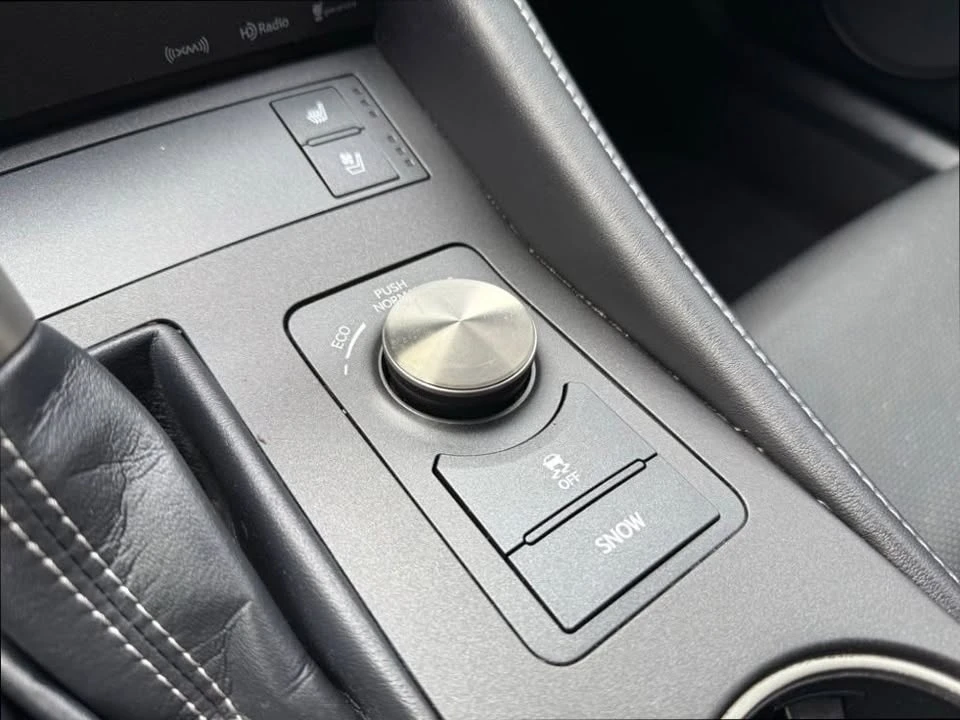 2016 Lexus RC - Image 12 of 20