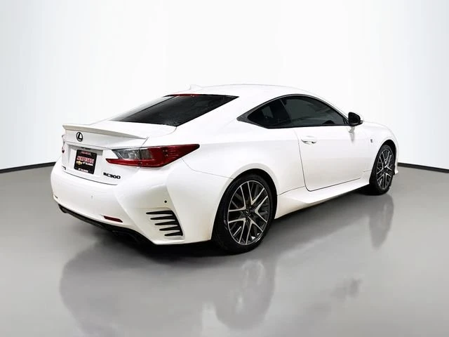 2016 Lexus RC - Image 5 of 18