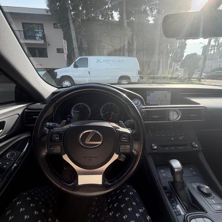 2016 Lexus RC - Image 5 of 7