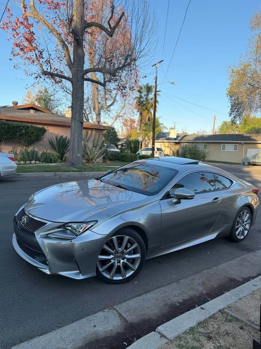 2016 Lexus RC - Image 2 of 6