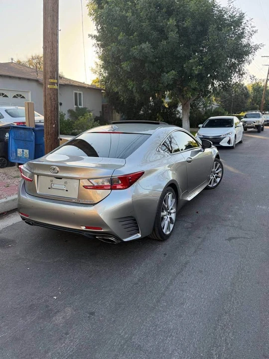 2016 Lexus RC - Image 5 of 6