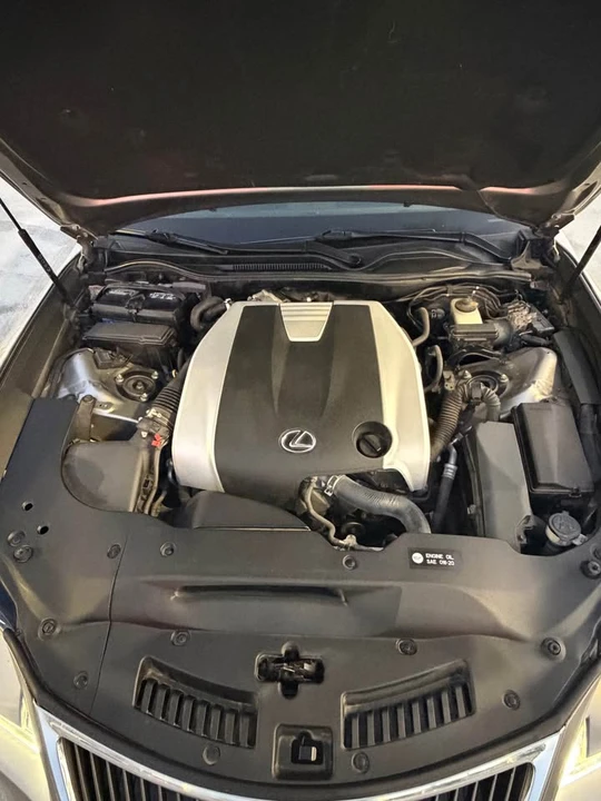 2016 Lexus RC - Image 10 of 10