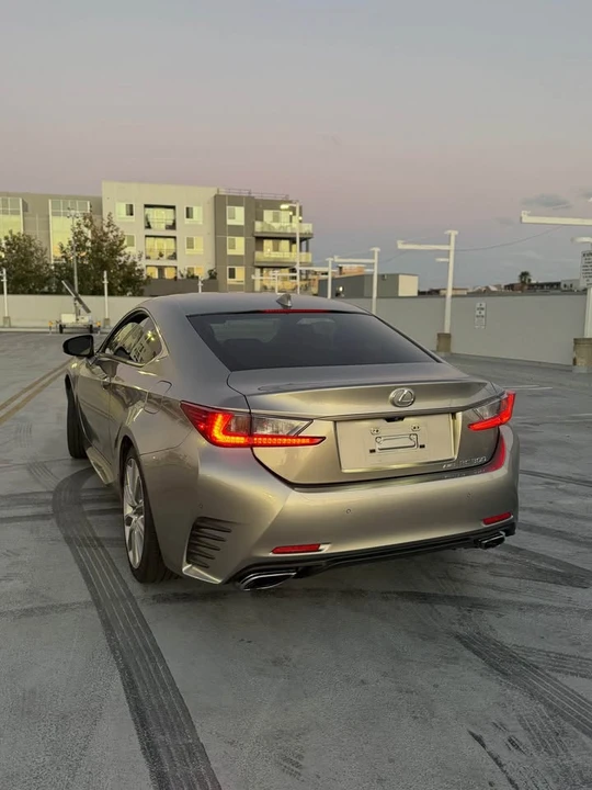 2016 Lexus RC - Image 6 of 10