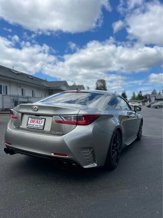 2016 Lexus RC - Image 5 of 16