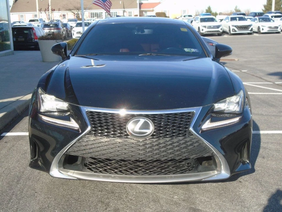 2016 Lexus RC - Image 9 of 12