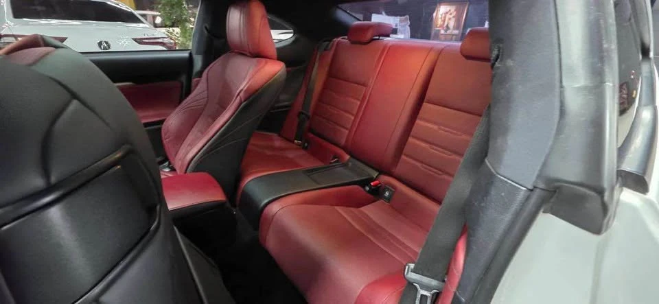 2016 Lexus RC - Image 16 of 16